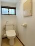トイレ 収納付き1階の温水洗浄便座付トイレ