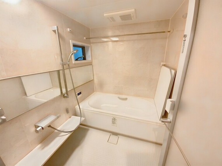 浴室 一般的な浴室では最大の1620サイズを採用した、大変広い浴室が特徴です。