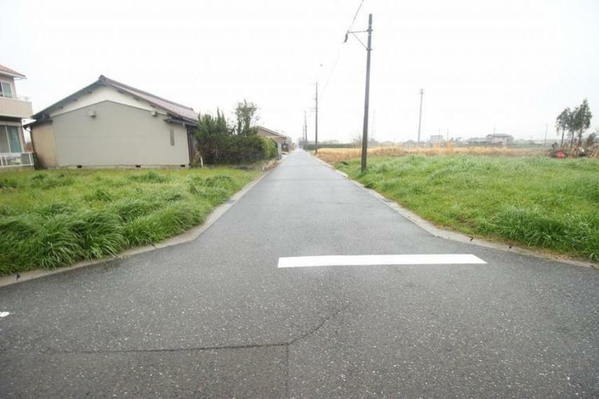 現況写真 前面道路含む現地写真