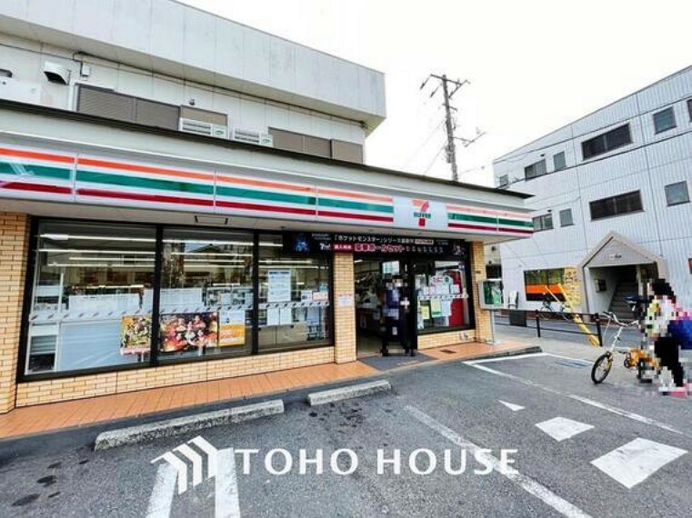 コンビニ セブンイレブン　市川宝店まで約461m。