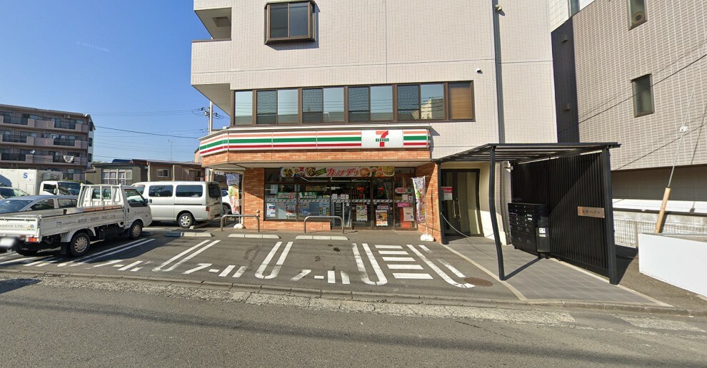 コンビニ セブンイレブン横浜坂本町店