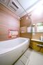 浴室 【ユニットバス:1216サイズ】お湯張り、追いだきから浴室暖房乾燥までワンタッチで操作できるフルオートバスを完備。