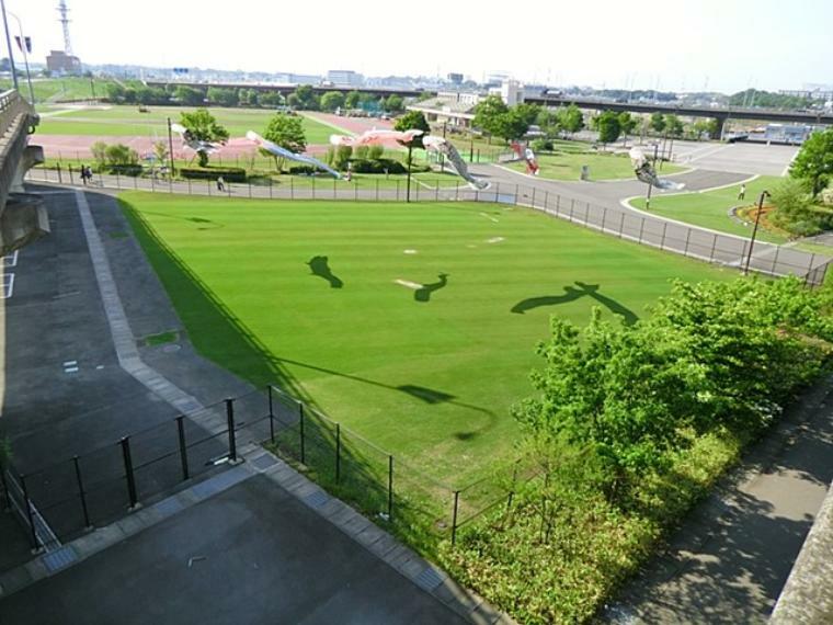 公園 新横浜公園（「日産スタジアム」のある横浜市最大の都市型運動公園。ドッグランもあり、愛犬を遊ばせるにもお勧めです。）