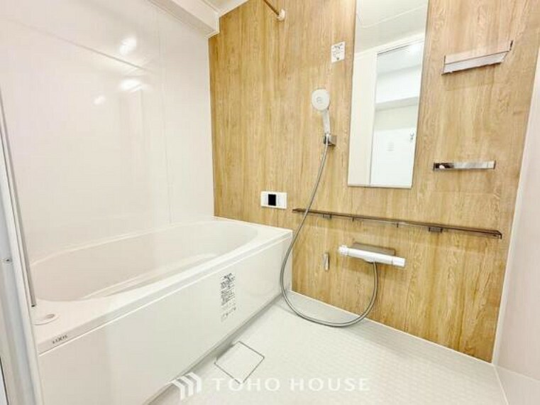 浴室 「浴室乾燥機能付き快適バスルーム。」癒しの空間バスルームです。天気に左右されずに洗濯物を乾かせる、浴室乾燥機・オートバス機能付きです。