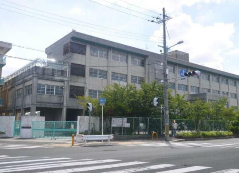 中学校 【中学校】寝屋川市立中木田中学校まで1135m