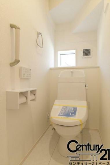 トイレ ■現地撮影写真■1・2階ともに清潔感ある綺麗なお手洗を完備！
