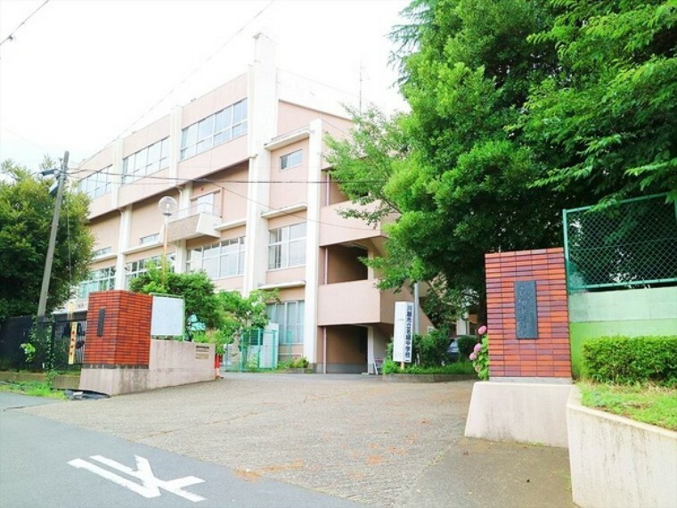 中学校 川越市立名細中学校 人気の川越エリアにある学校です。子供を大切にしながら、一人一人教育しています。