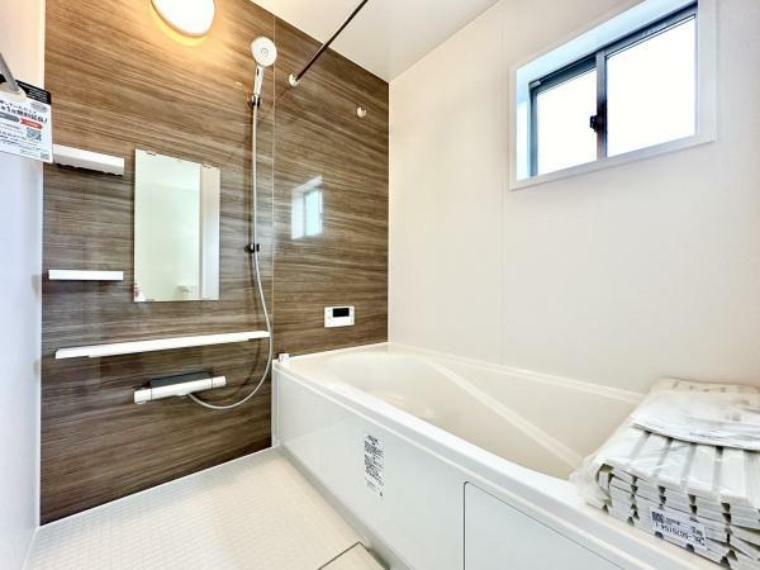 浴室 ■■一日の疲れを癒す■■ 癒しの空間バスルームです。天気に左右されずに洗濯物を乾かせる、浴室乾燥機＆オートバス機能付きです。