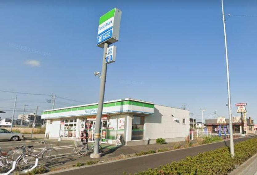 コンビニ ファミリーマート さいたま丸ヶ崎店