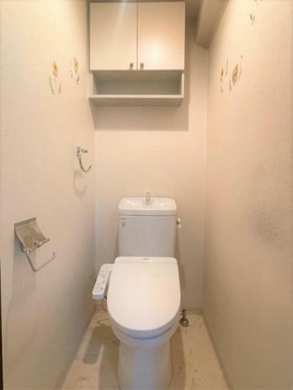 トイレ 【リフォーム中でも内覧可】トイレの写真です。トイレはクリーニング、天井と壁はクロス張替、床はクッションフロア張替をする予定です。