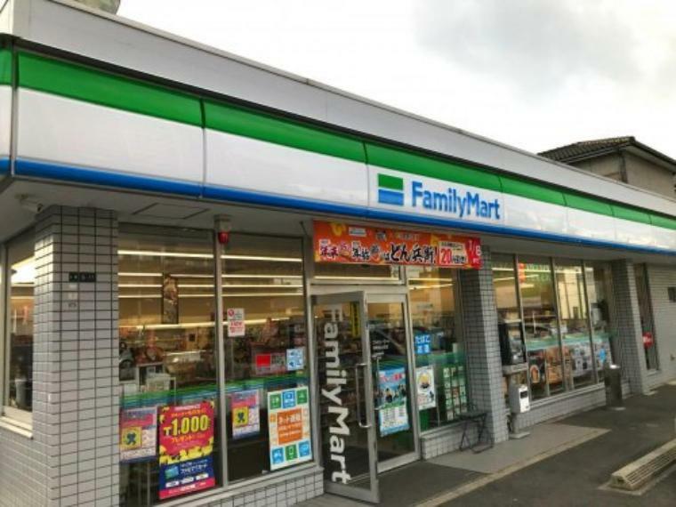 コンビニ 【コンビニエンスストア】ファミリーマート 岸和田上町店まで1443m