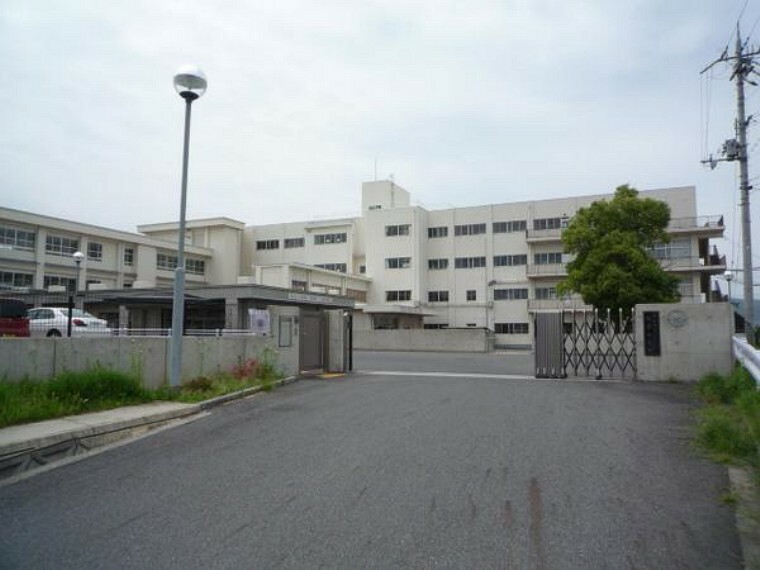 中学校 草津市立松原中学校