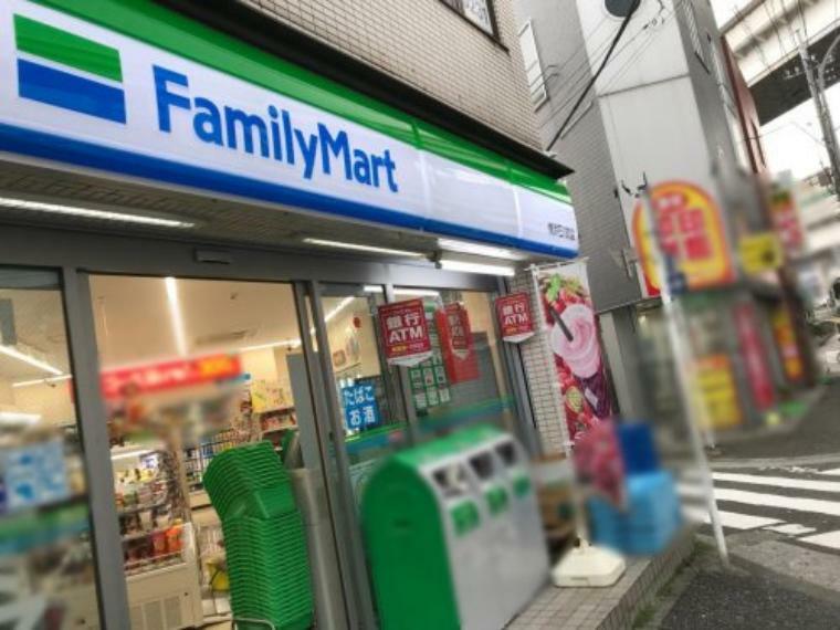 コンビニ 【コンビニエンスストア】ファミリーマート 横浜石川町店まで470m