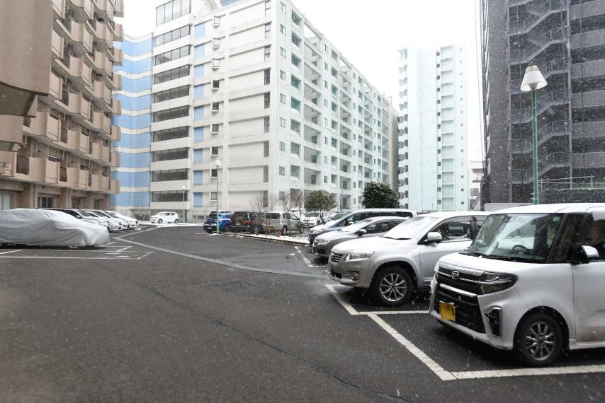 敷地内駐車場 最新の空き状況は「加川」までお問い合わせください。