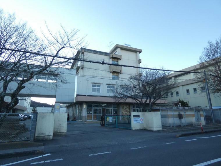 中学校 静岡市立長田西中学校まで約580m（徒歩8分）
