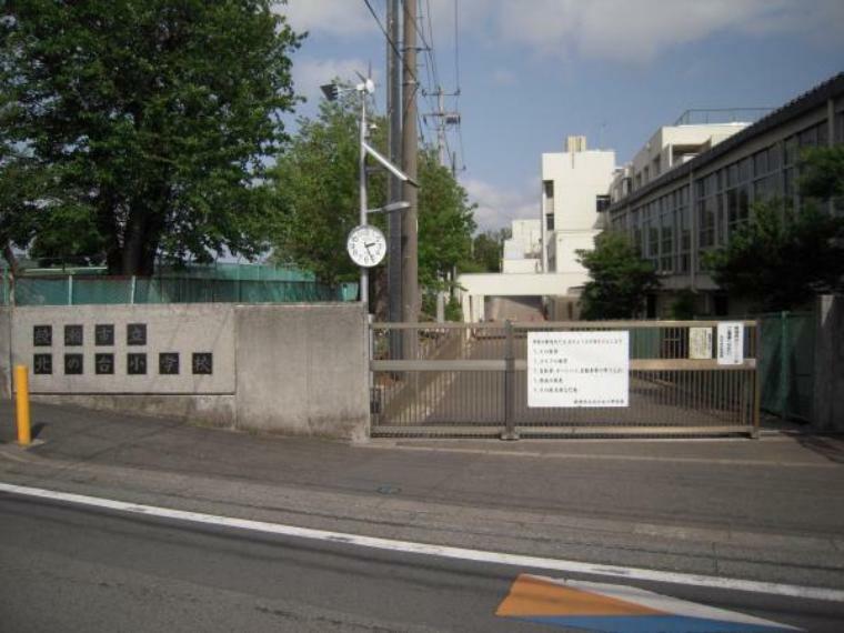 小学校 綾瀬市立北の台小学校270m