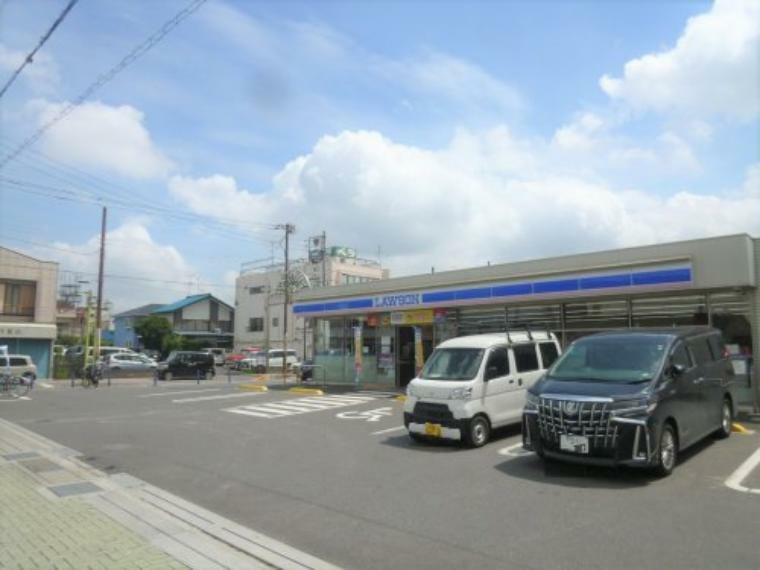 コンビニ 【コンビニエンスストア】ローソン 越谷蒲生寿町店まで110m