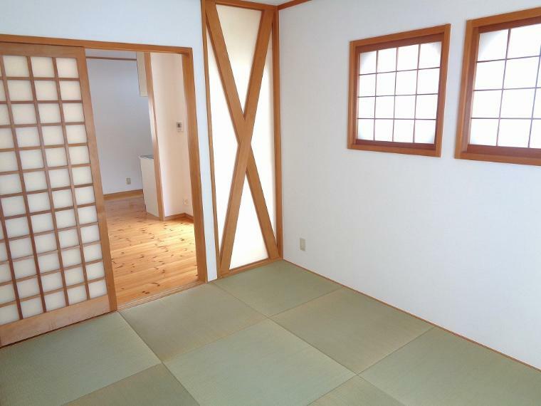 和室 様々な使い方ができる和室です。 居間にも寝室にもなる和室は汎用性がとても高いです！