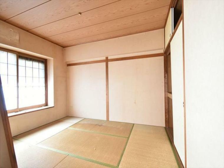 お昼寝空間にもなる和室は、安らぎの間になりそうですね。