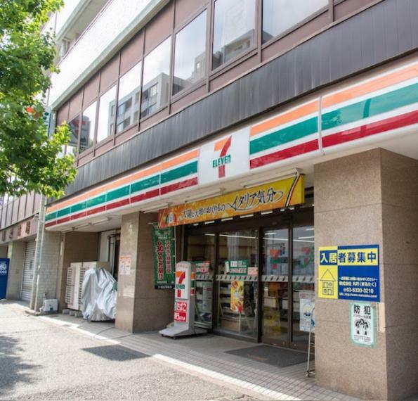 コンビニ セブンイレブン 高田馬場店