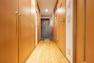 玄関 靴箱や廊下に収納スペースがありスッキリと利用できます。