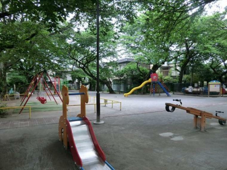 公園 【公園】白金児童遊園まで384m