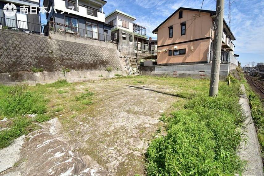 現況写真 南西向き道路【敷地面積331.24m2（100.20坪）】建築条件なし！