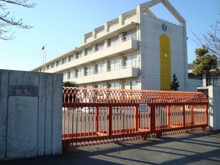 小学校 清須市立桃栄小学校