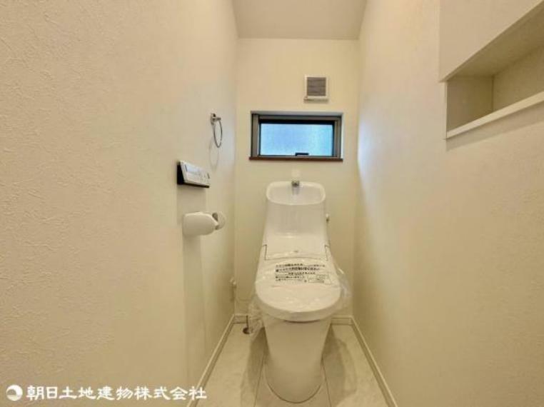 トイレ 普段使う箇所だからこそ手入れのしやすいデザインを採用。