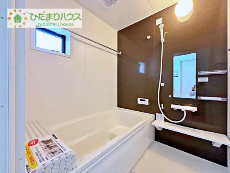 清潔感のある浴室は自分一人のリラックス空間を演出してくれます。もちろんお子様と一緒でも十分な広さがあり快適です（^^