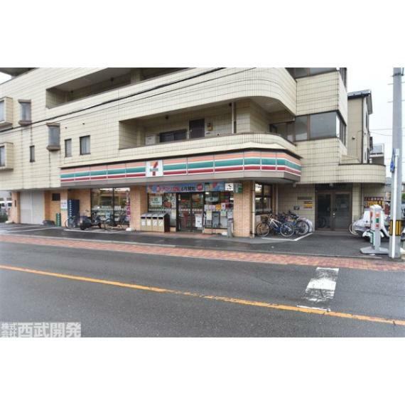 コンビニ セブンイレブン戸田新曽南店