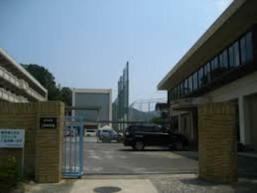 広島市立三和中学校（約1,947m）