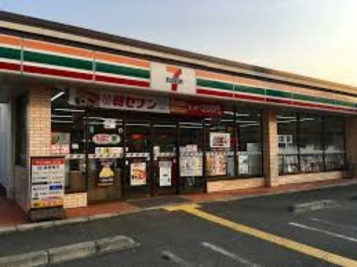 コンビニ 【コンビニエンスストア】セブンイレブン 彦根大堀町店まで476m