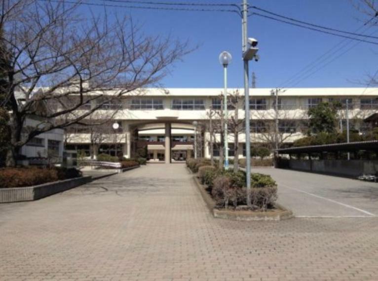 中学校 【中学校】行田市立西中学校まで1226m