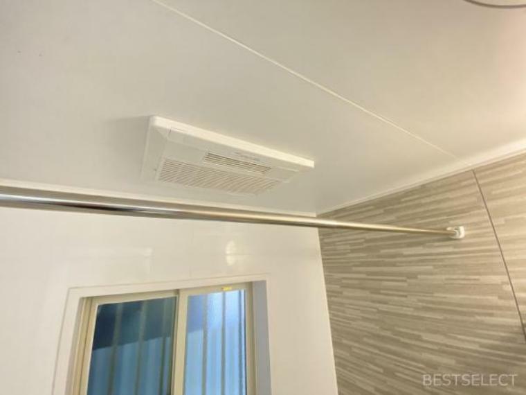 冷暖房・空調設備 浴室乾燥機が湿気やカビを抑えて掃除の負担も軽減。暖房機能もあり冬の入浴も安心。