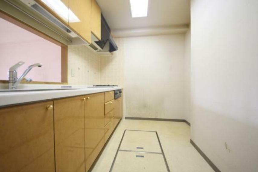 ■キッチンには便利な床下収納を完備