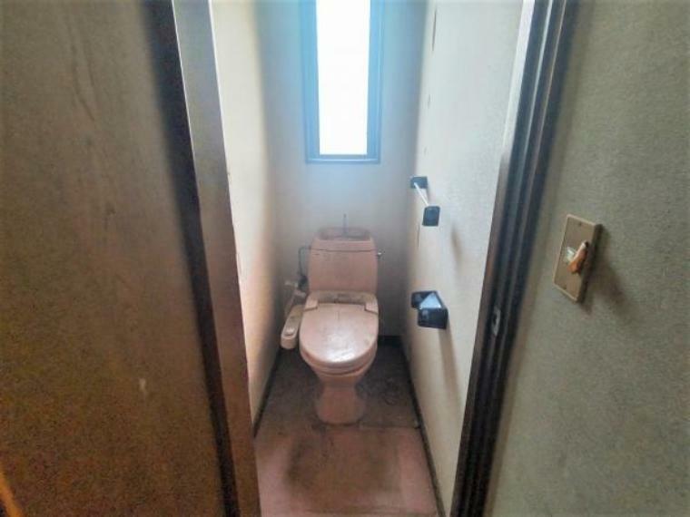 トイレ 【リフォーム中4/8更新】2階トイレ写真です。2階トイレも交換予定です。
