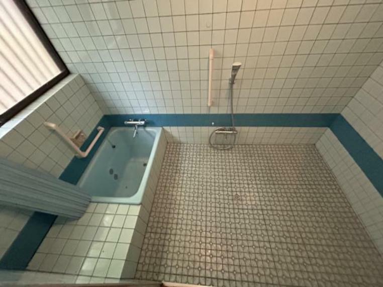 浴室 【リフォーム前写真】浴室は1坪サイズのユニットバスに新品交換予定です。