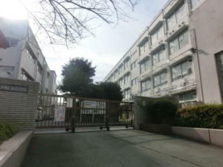 小学校 横浜市立汲沢小学校 徒歩6分。