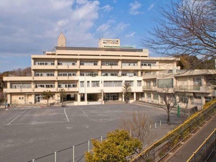 小学校 横浜市立東俣野小学校 徒歩9分。