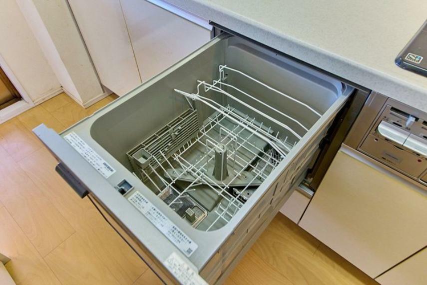 キッチン 後片付けが楽になる食器洗浄乾燥機付きキッチン！環境にも手荒れにも優しい、嬉しい設備です