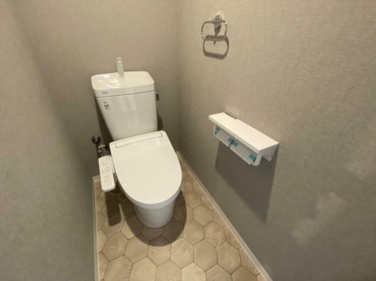 トイレ 清潔感溢れるトイレ。落ち着いた空間で安らぎの空間をお過ごしいただけます。