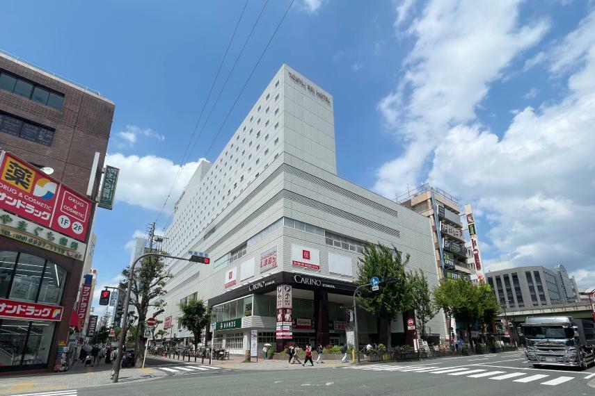 ハンズ江坂店まで1400m 【自転車約7分】「江坂」駅前にあるハンズ。2階フロアには最新のバラエティグッズが豊富に揃います。3階にはファッションセンターしまむらも（江坂駅から徒歩1分）