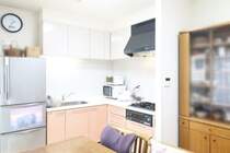 L型のキッチンは、作業スペースも広く お料理がしやすい動線です