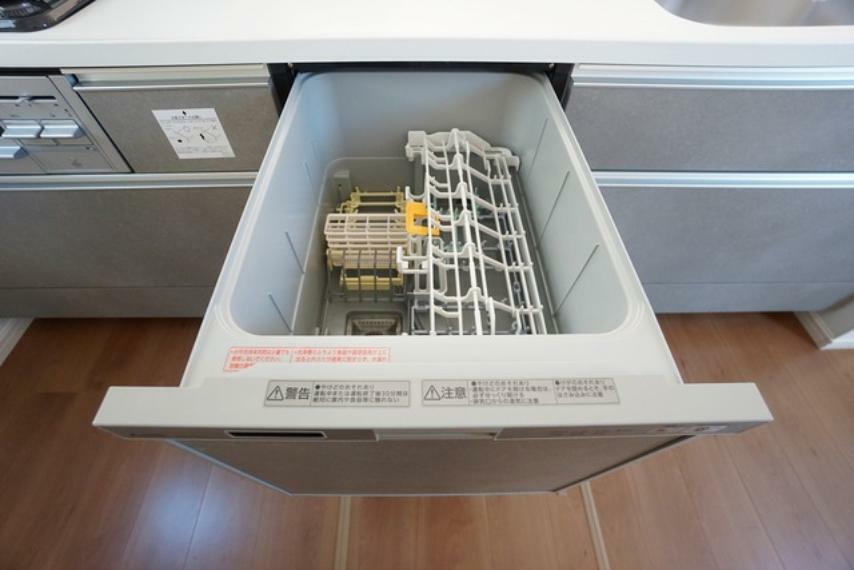 キッチン 時間を大幅に短縮できる食器洗浄乾燥機付きキッチンです＾＾冬場の洗い物で手荒れの悩みもなくなります。