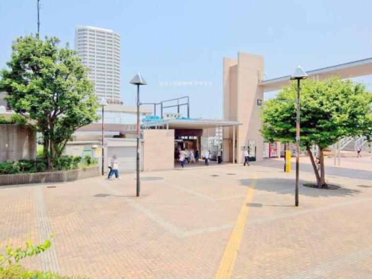 横須賀線「東戸塚」駅　
