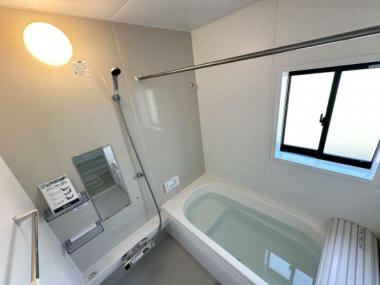 浴室 【浴室】浴室乾燥暖房機付きで、カビの予防やヒートショックの予防にも一役。