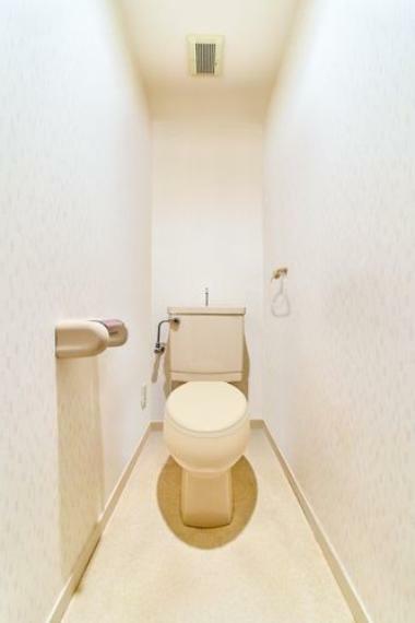 トイレ ※画像はCGにより、家具等の削除、床・壁紙等を加工した空室イメージです。