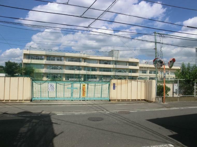 小学校 【小学校】新座市立石神小学校まで431m