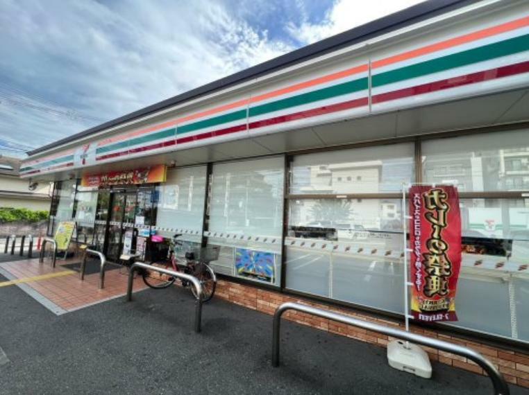 コンビニ 【コンビニエンスストア】セブンイレブン 神戸大和町4丁目店まで297m